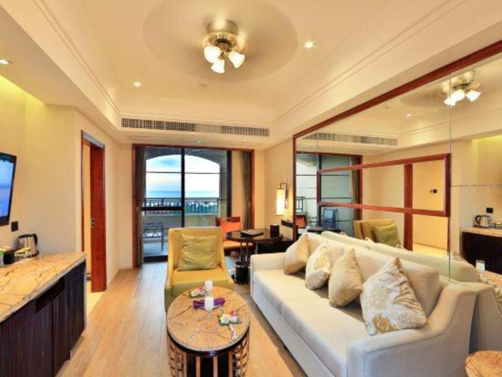 Hainan Yatai Hot Spring Hotel Haikou  Exterior photo
